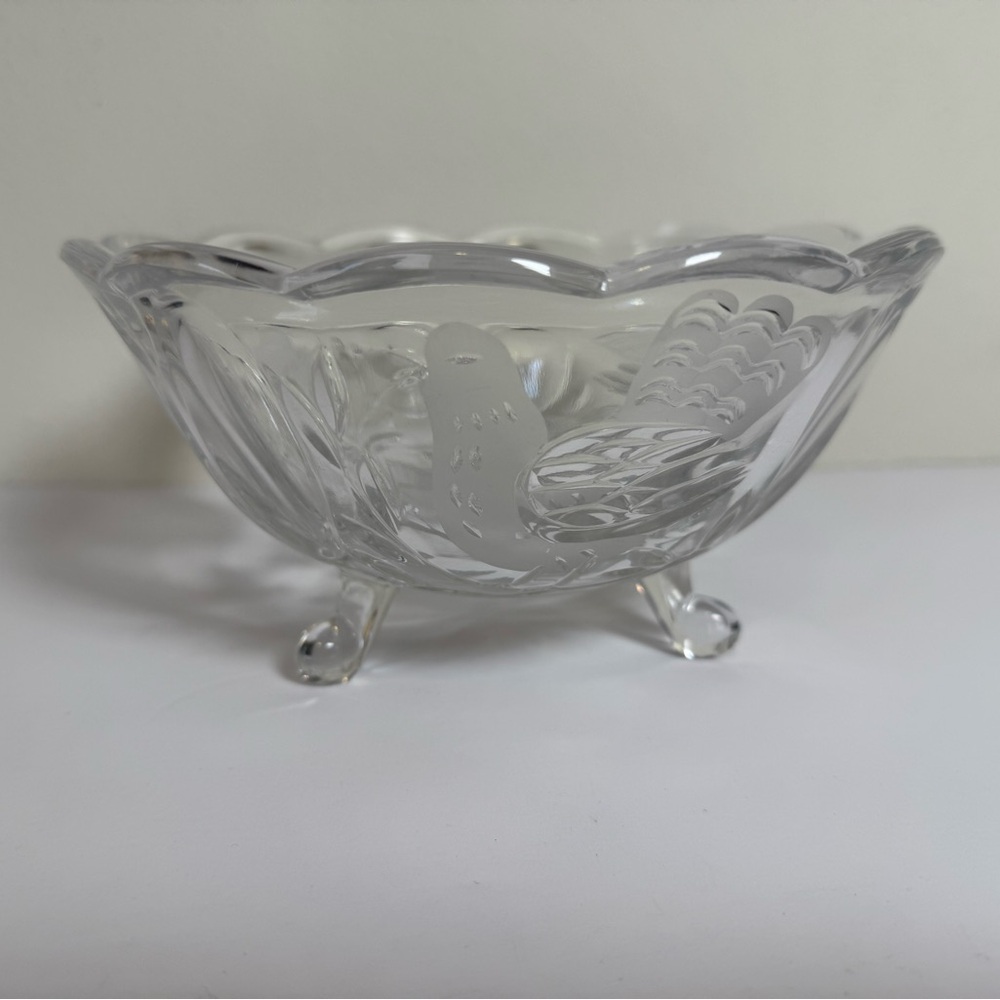 Hofbauer Byrdes Crystal Footed Bowl with Etched Whisical Bird Design